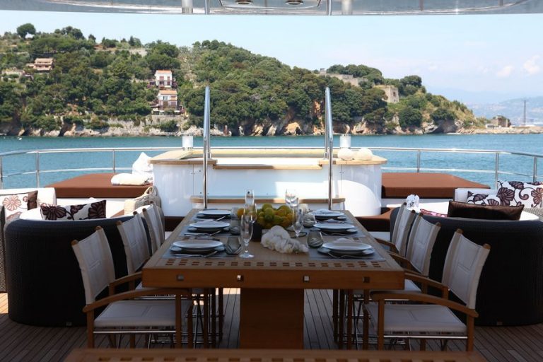 Sundeck Dining ii | Zaliv III