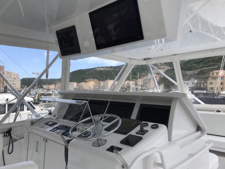 Hatteras 64C Oryx28 | ORYX