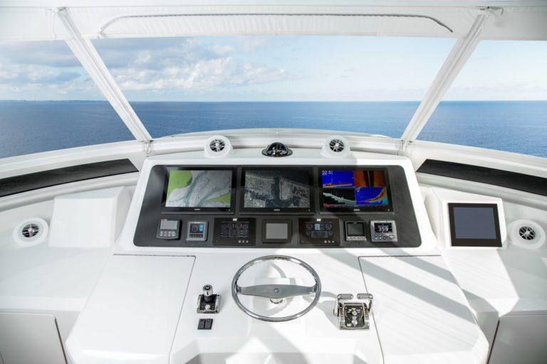 a4 | 82 Cockpit Motor Yacht