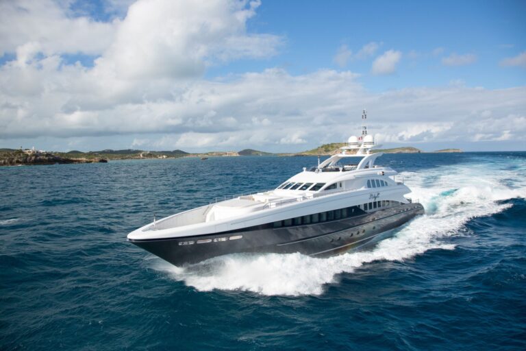 Luxury yacht for Charter | LADY L by Heesen