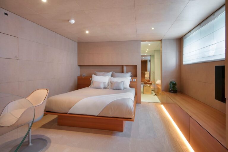 BM Double cabin 2 | BLUE MAGIC