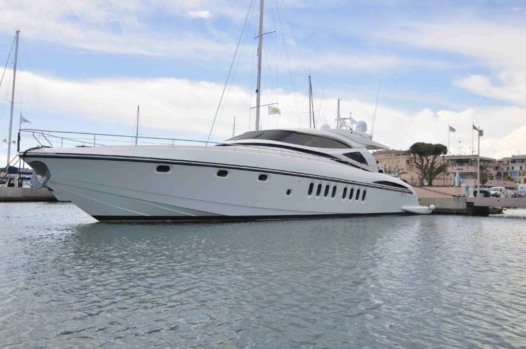 Luxury yacht for Sale or Charter | AMIR III by Alalunga / C.N. Spertini